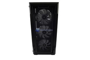 Corsair Graphite 220T RGB 10