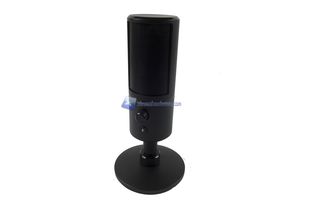 Razer Seiren X Razer Kiyo 18